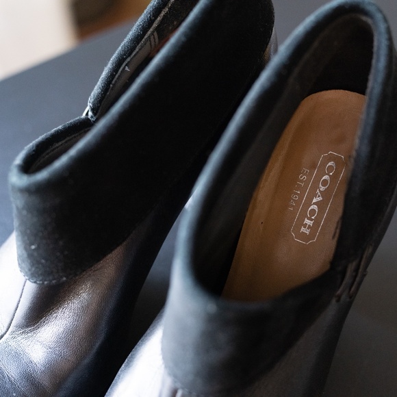 COACH Annika Ankle Bootie Black Soft Leather Size 6 - Picture 2 of 7